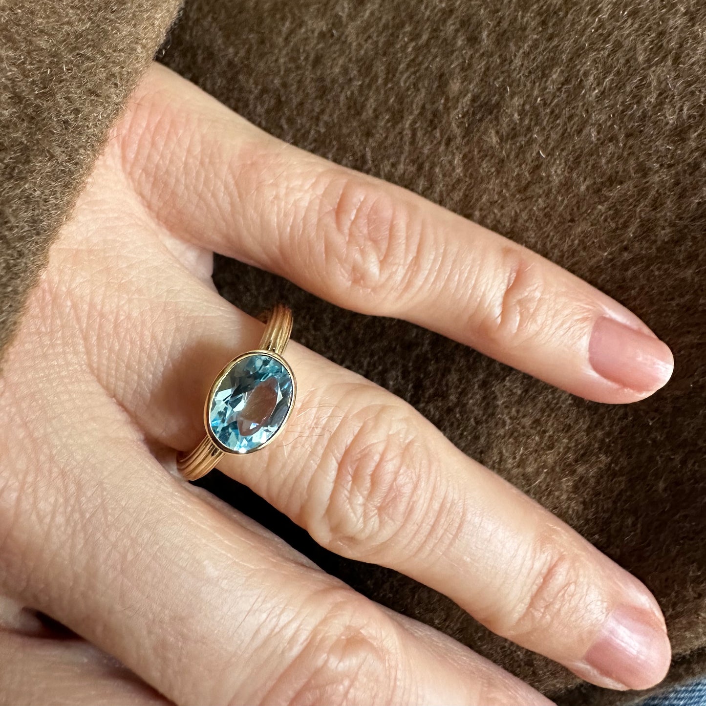 Basic Oval Blue Topaz Ring