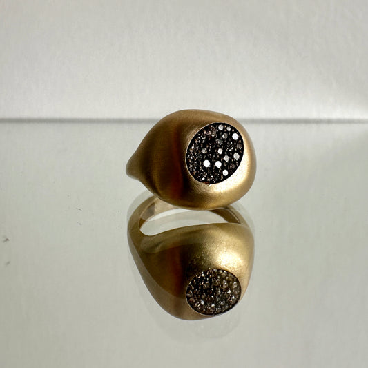 Pebble Cognac Diamonds Ring