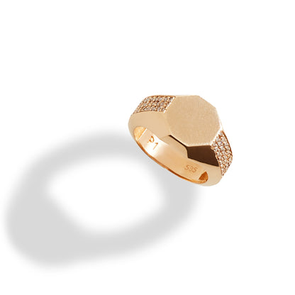 Seljuks Cognac Diamonds Signet Ring