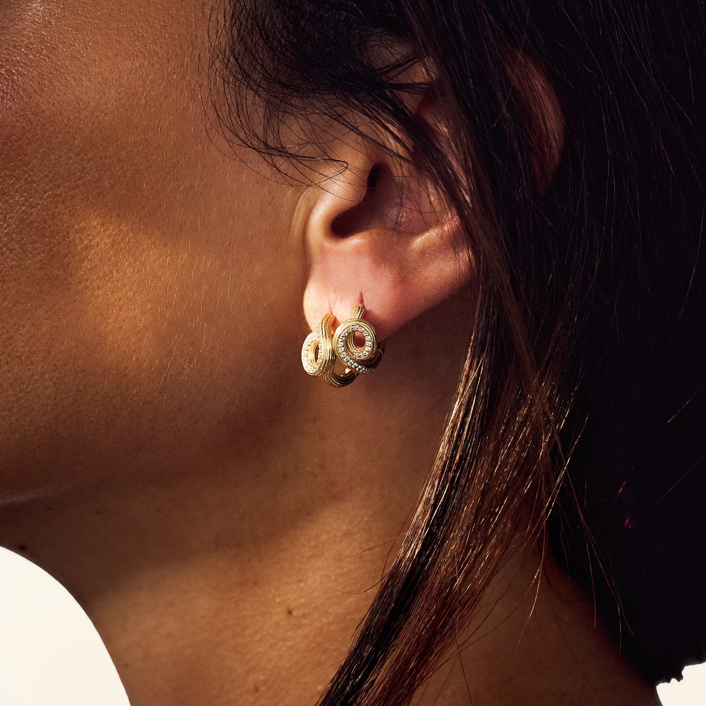Wave Diamonds Earrings